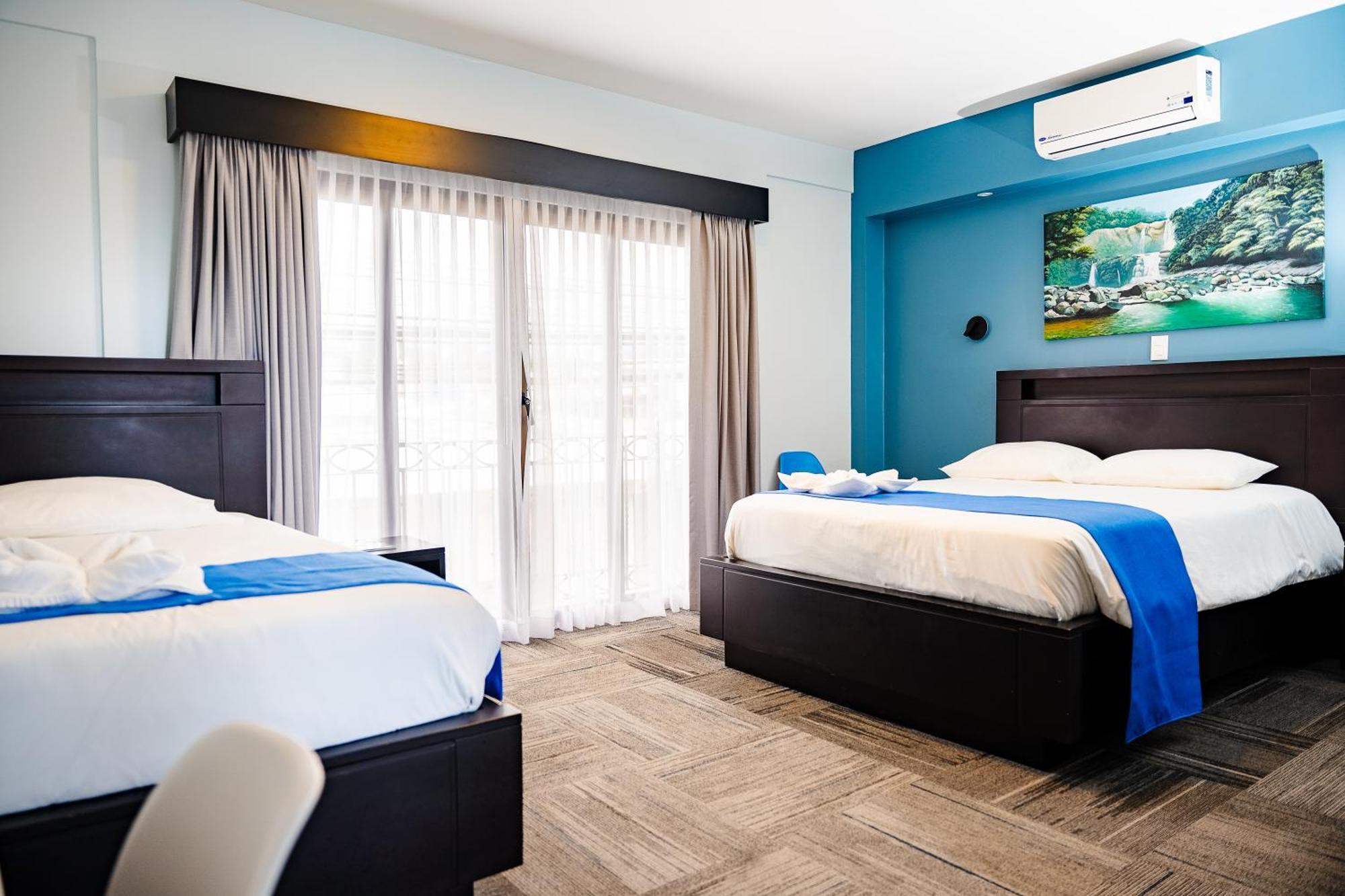Hotel Luckys San Isidro De El General ภายนอก รูปภาพ
